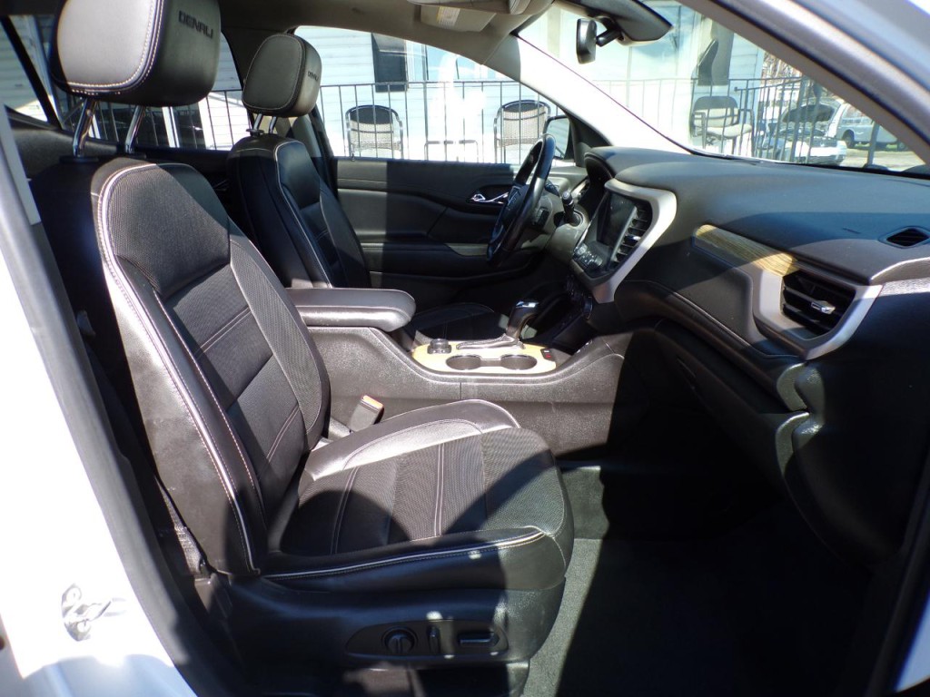 2019 GMC Acadia Image 10