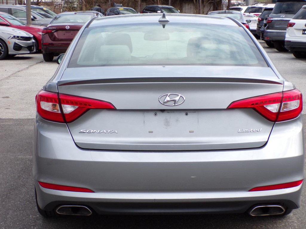 2016 Hyundai Sonata Image 3
