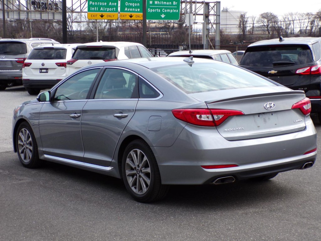 2016 Hyundai Sonata Image 4