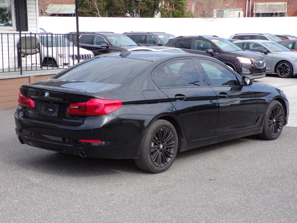 2019 BMW 5 Series Image 3