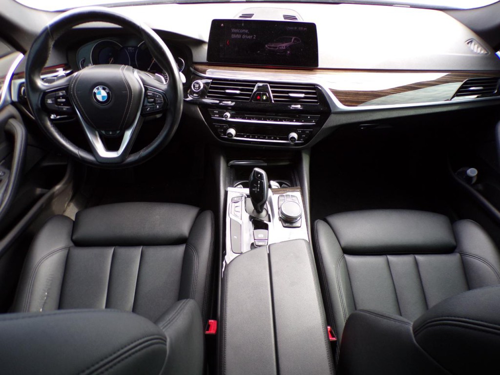 2019 BMW 5 Series Image 7