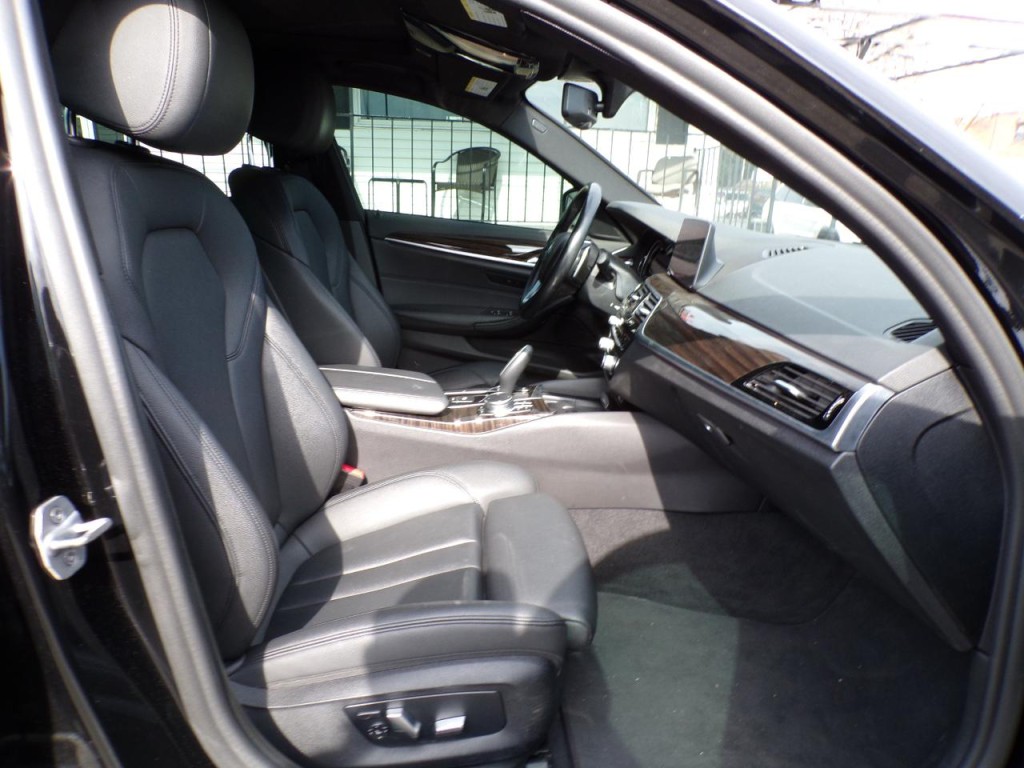 2019 BMW 5 Series Image 10