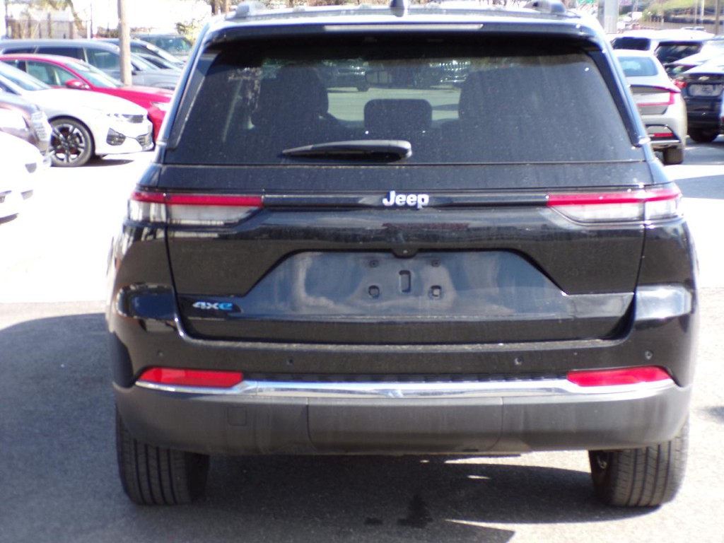 2022 Jeep Grand Cherokee Image 8