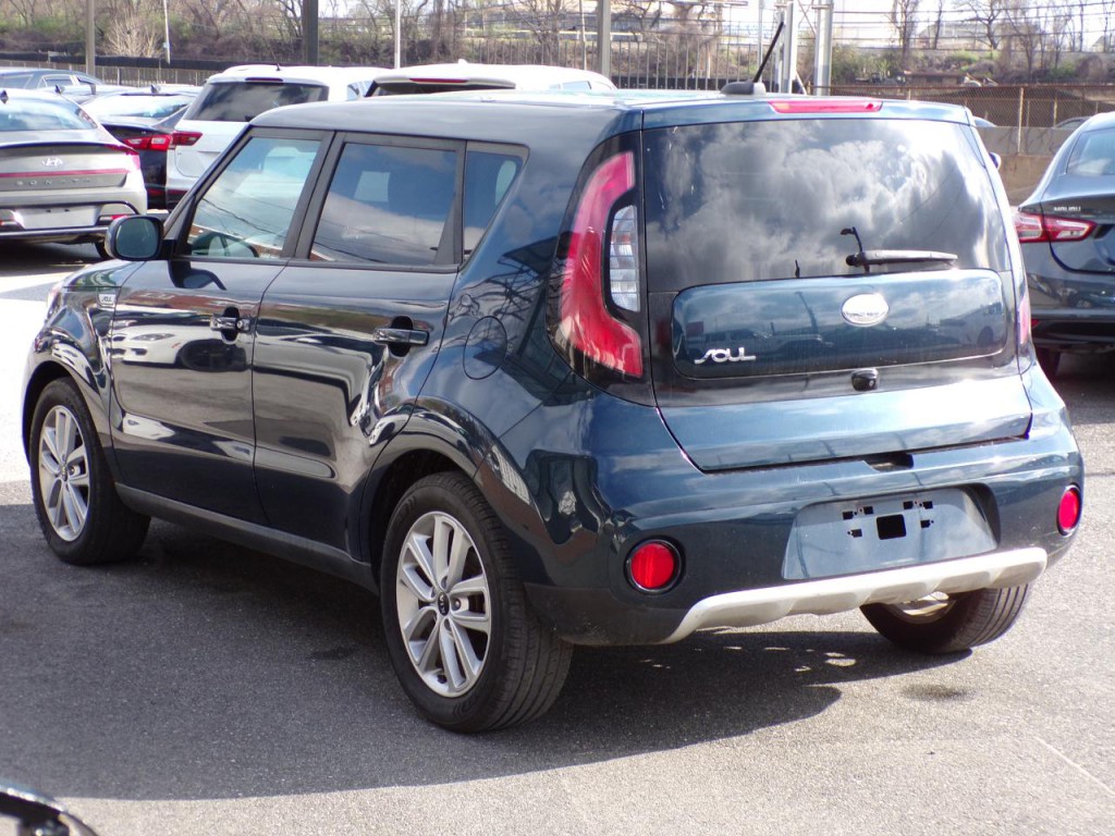 2023 Kia Soul Image 4