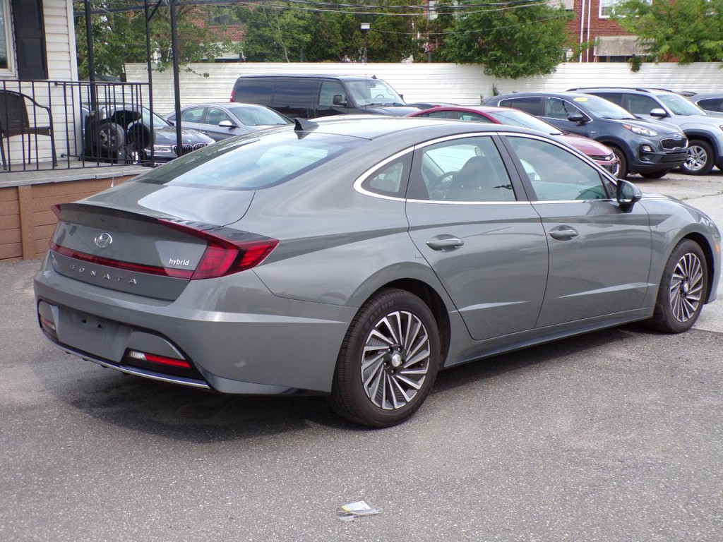 2021 Hyundai Sonata Image 3