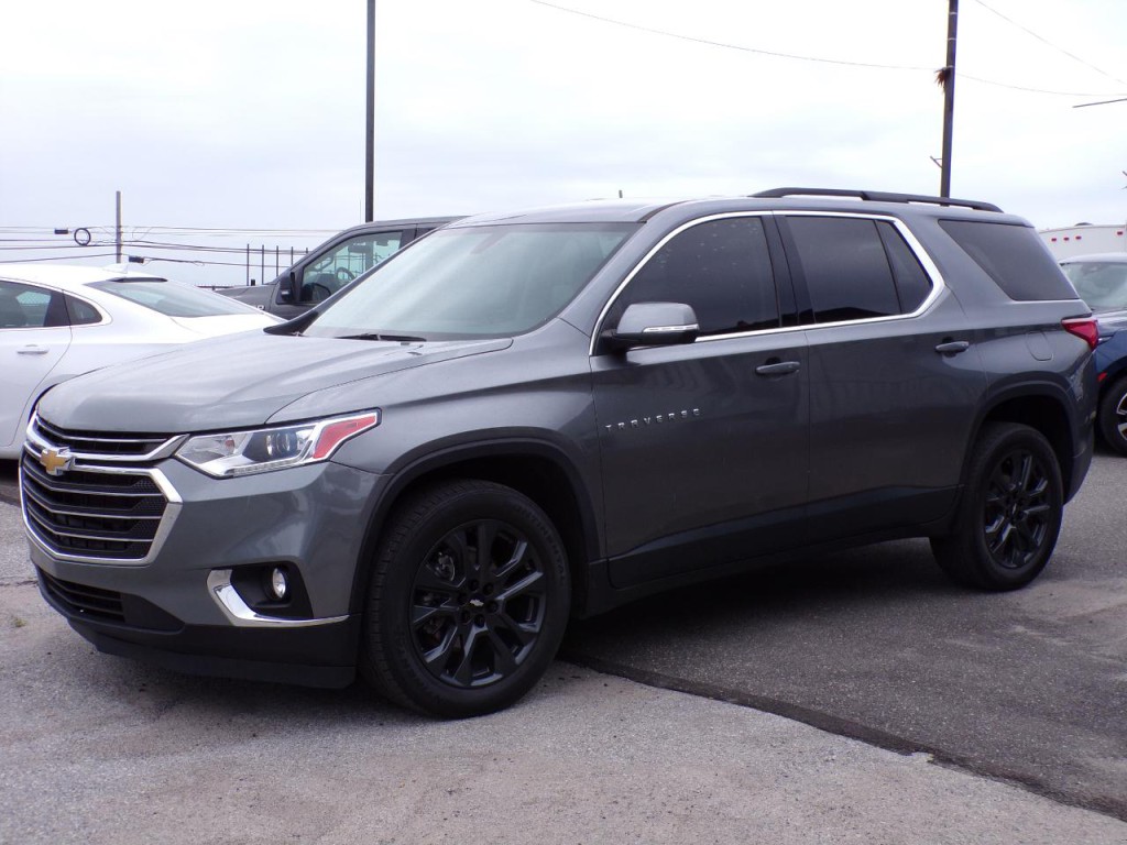 2021 Chevrolet Traverse Image 2
