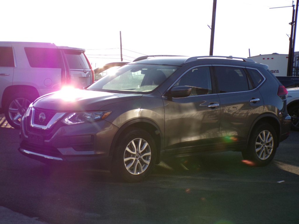 2020 Nissan Rogue Image 2