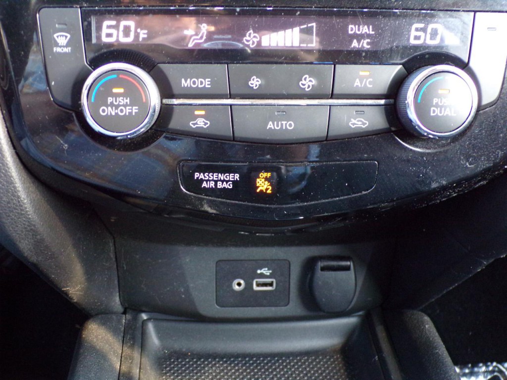 2020 Nissan Rogue Image 15