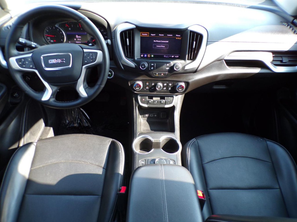 2023 GMC Terrain Image 8