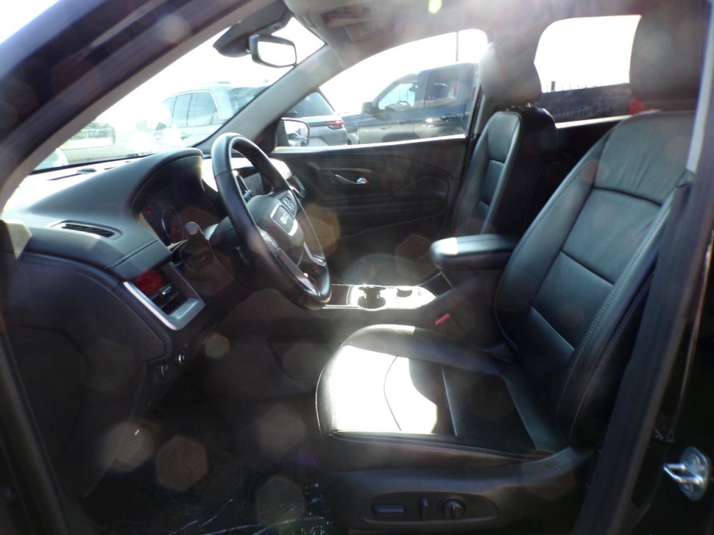 2023 GMC Terrain Image 10