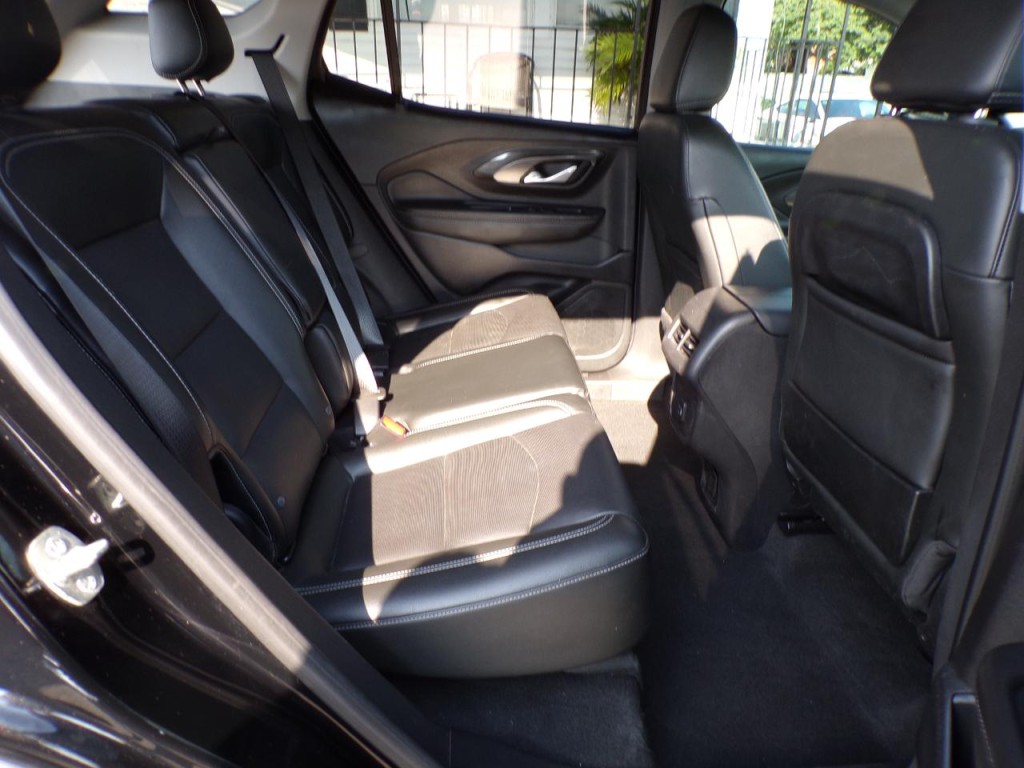 2023 GMC Terrain Image 13