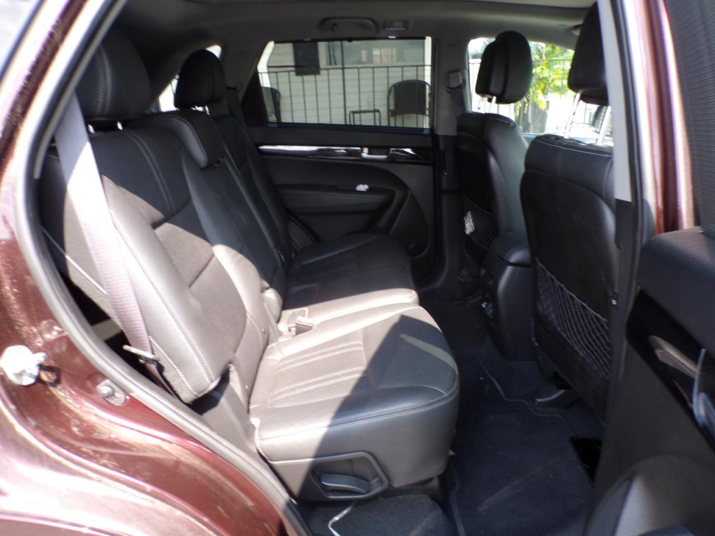 2015 Kia Sorento Image 12