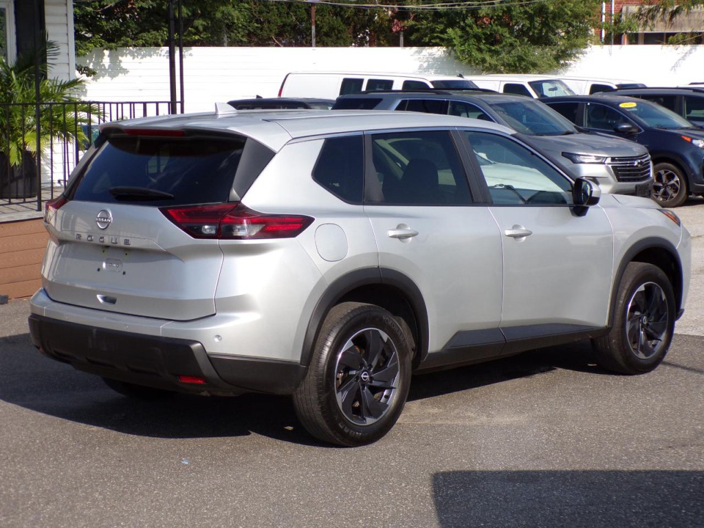 2025 Nissan Rogue Image 3