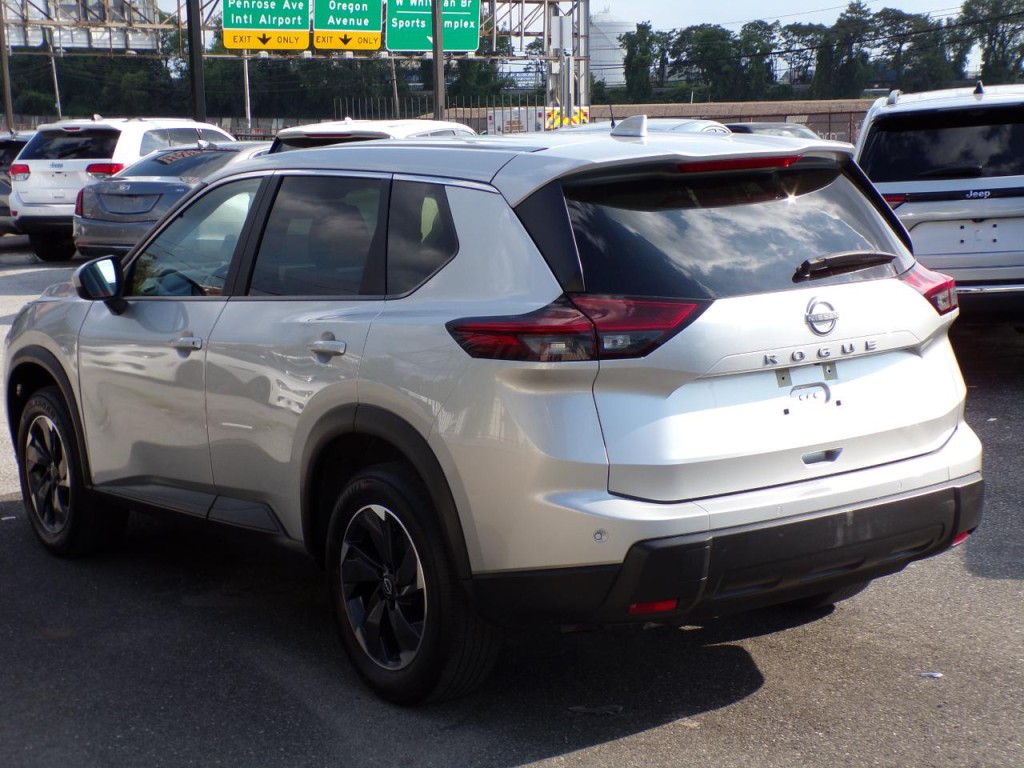 2025 Nissan Rogue Image 4