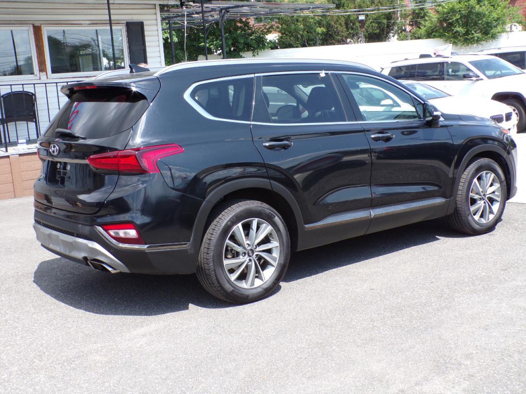 2019 Hyundai Santa Fe Image 2