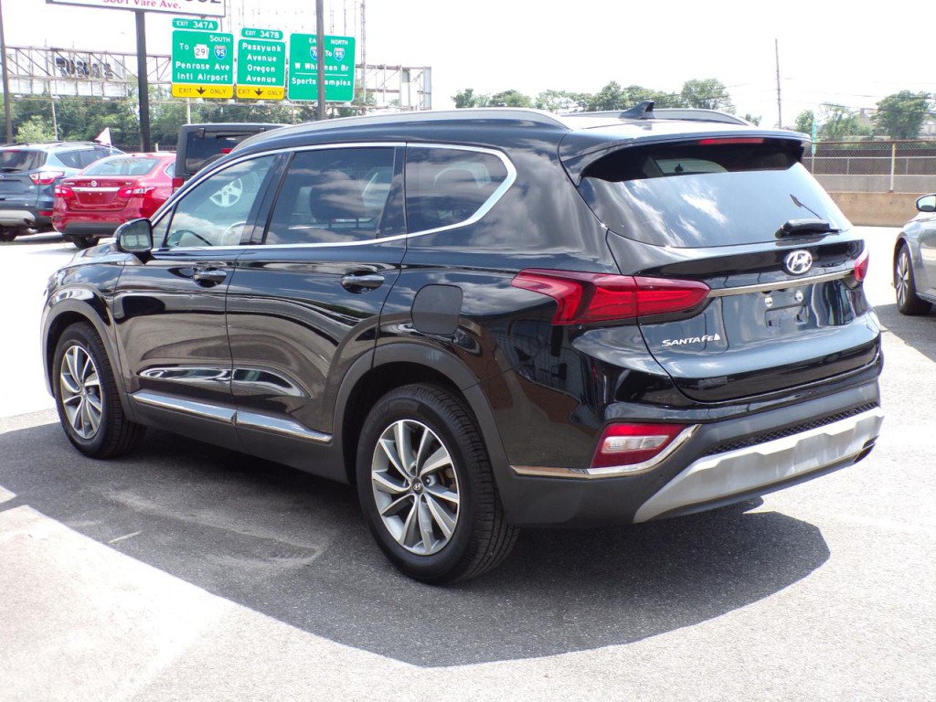 2019 Hyundai Santa Fe Image 3