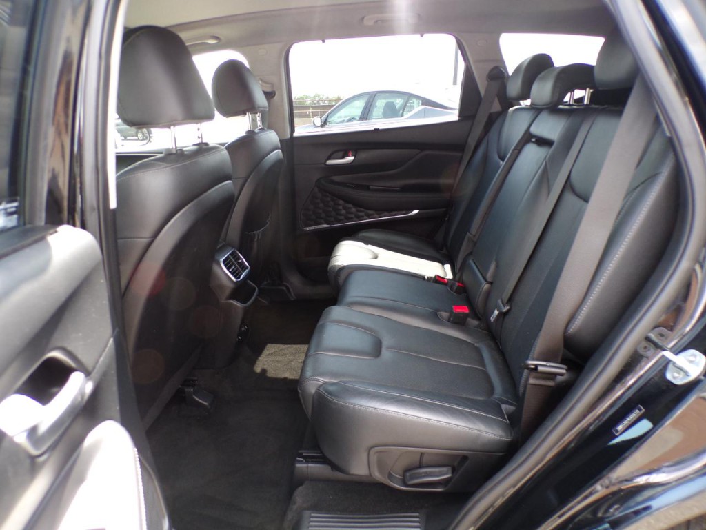 2019 Hyundai Santa Fe Image 9