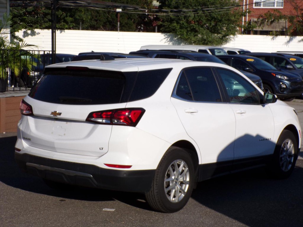 2022 Chevrolet Equinox Image 3