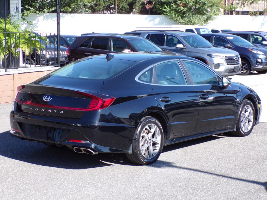 2021 Hyundai Sonata Image 2
