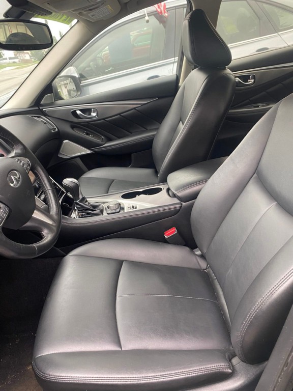 2017 INFINITI Q50 Image 8
