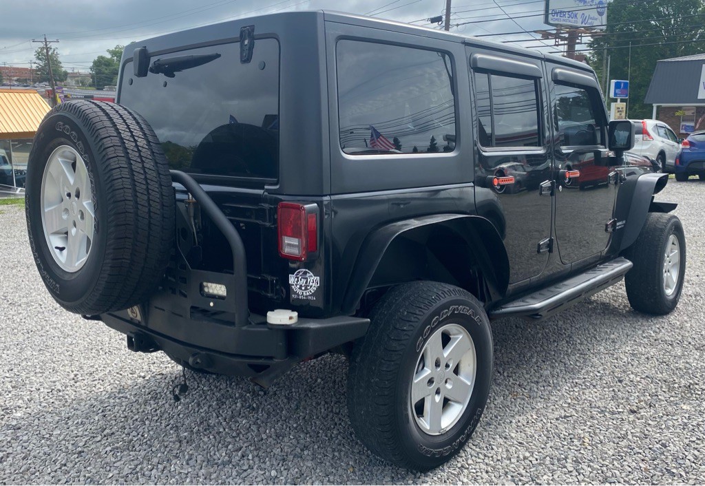 2013 Jeep Wrangler Unlimited Image 3