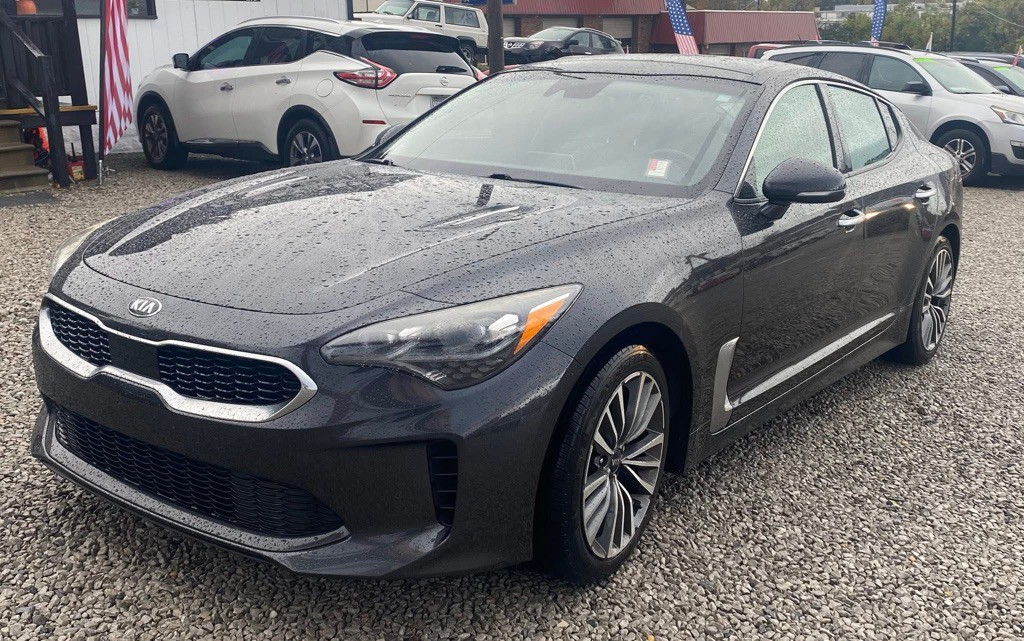 2019 Kia Stinger Image 1