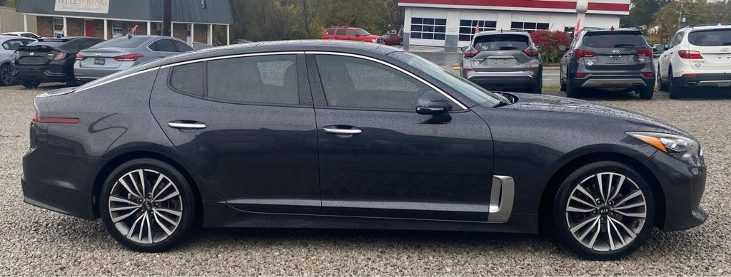 2019 Kia Stinger Image 2