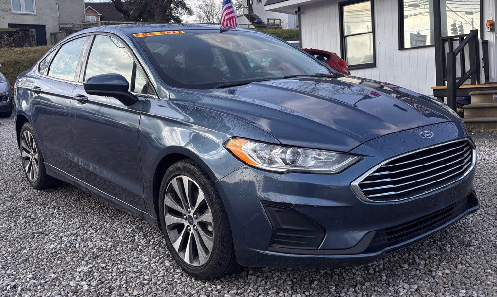 2019 Ford Fusion Image 2
