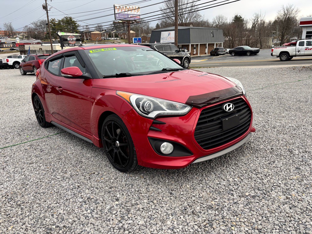 2015 Hyundai Veloster Image 2