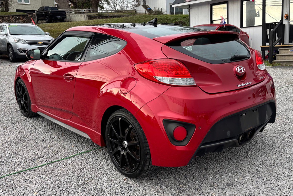 2015 Hyundai Veloster Image 6