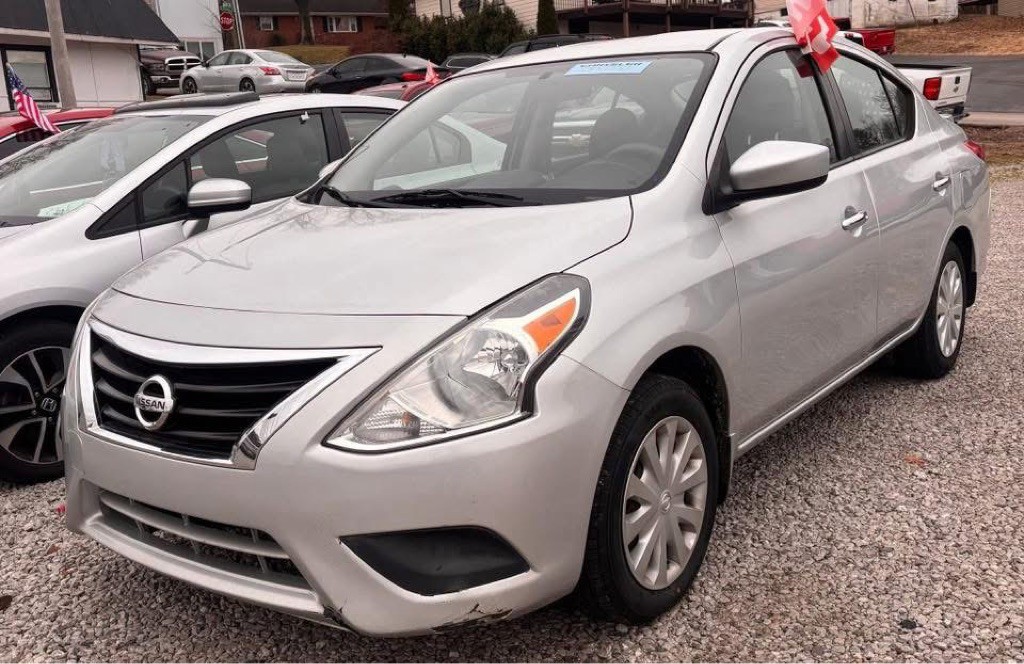 2018 Nissan Versa Sv
