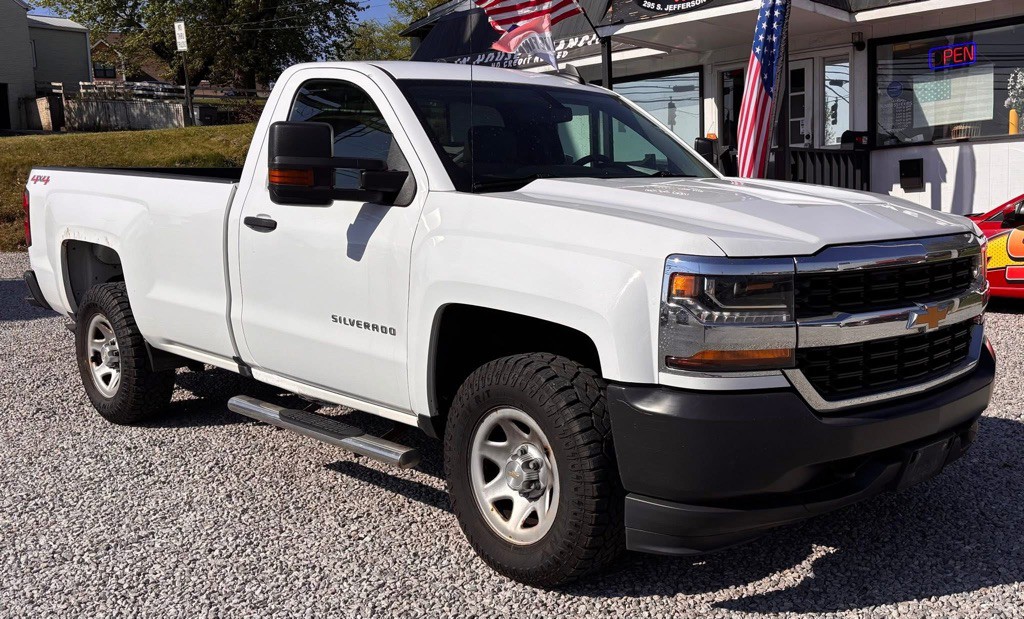 2017 Chevrolet Silverado 1500 Image 1