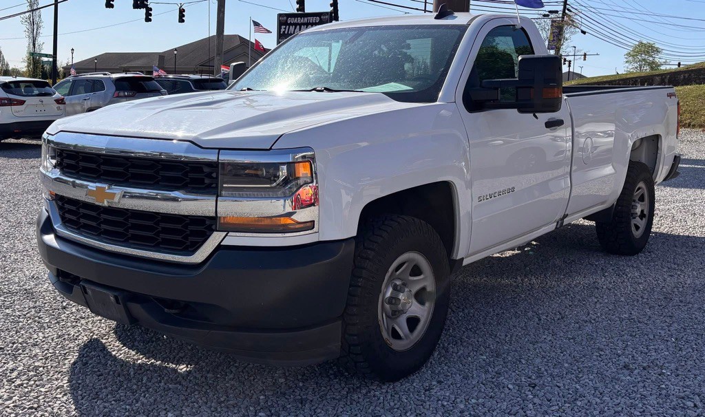 2017 Chevrolet Silverado 1500 Image 2