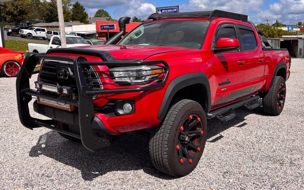 2019 Toyota Tacoma Image 2