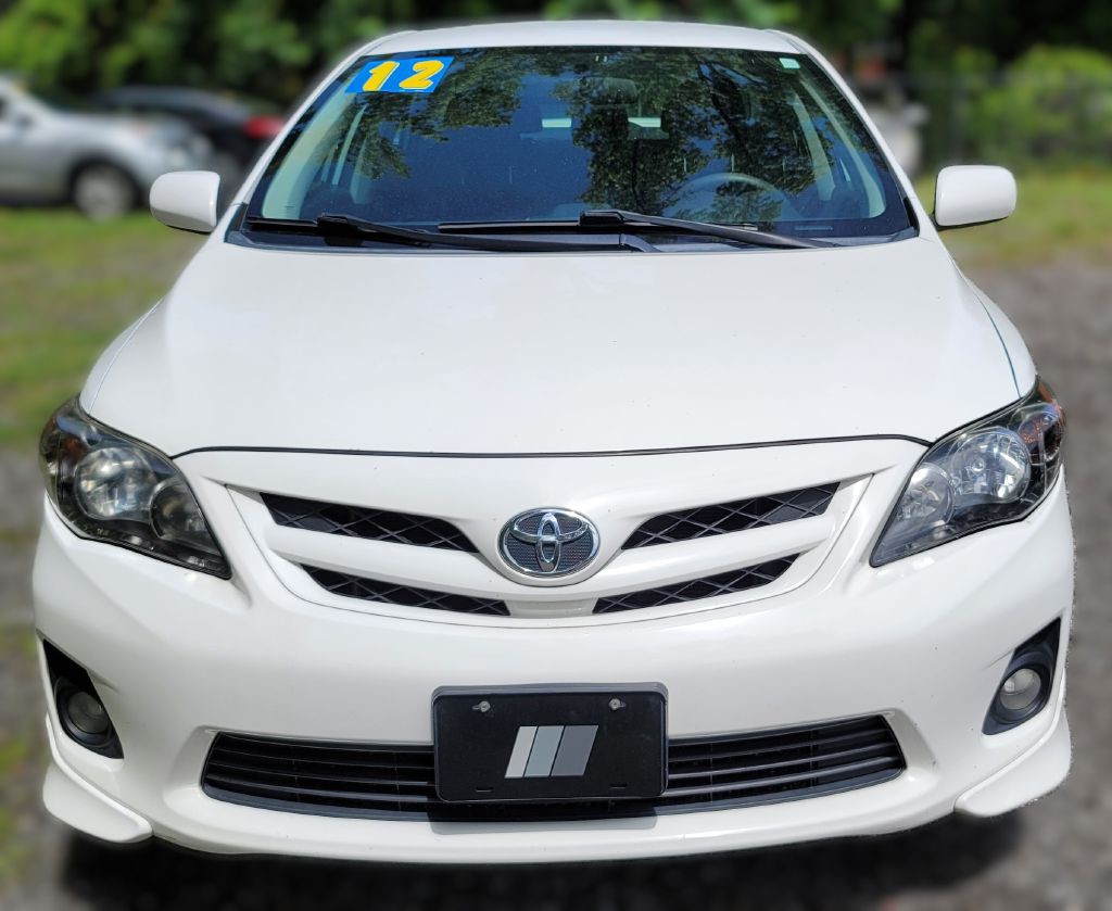 2012 Toyota Corolla Image 2