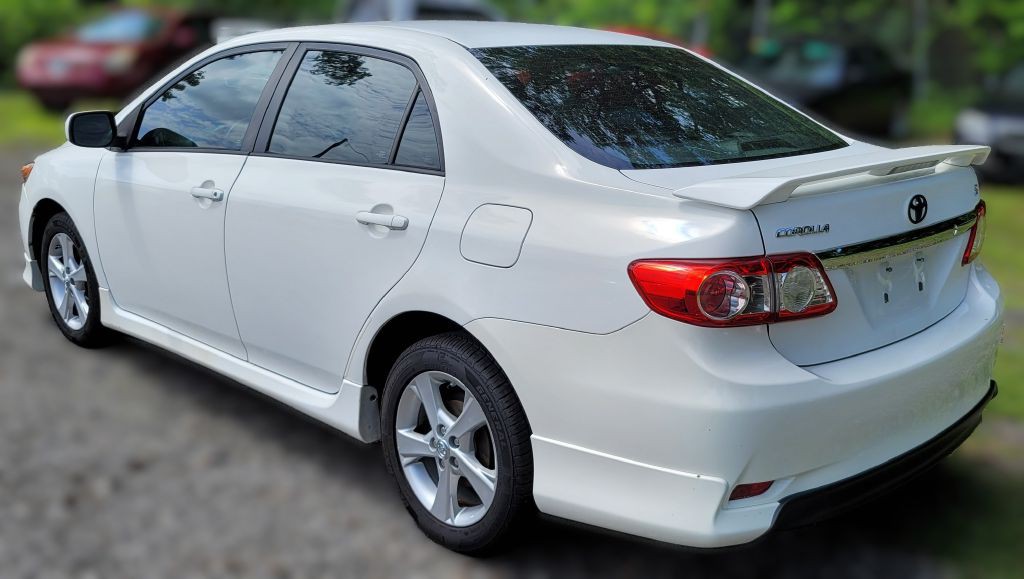 2012 Toyota Corolla Image 5