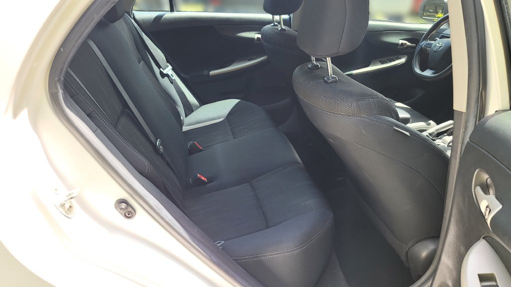 2012 Toyota Corolla Image 10