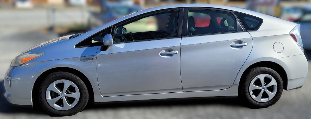 2013 Toyota Prius Image 4