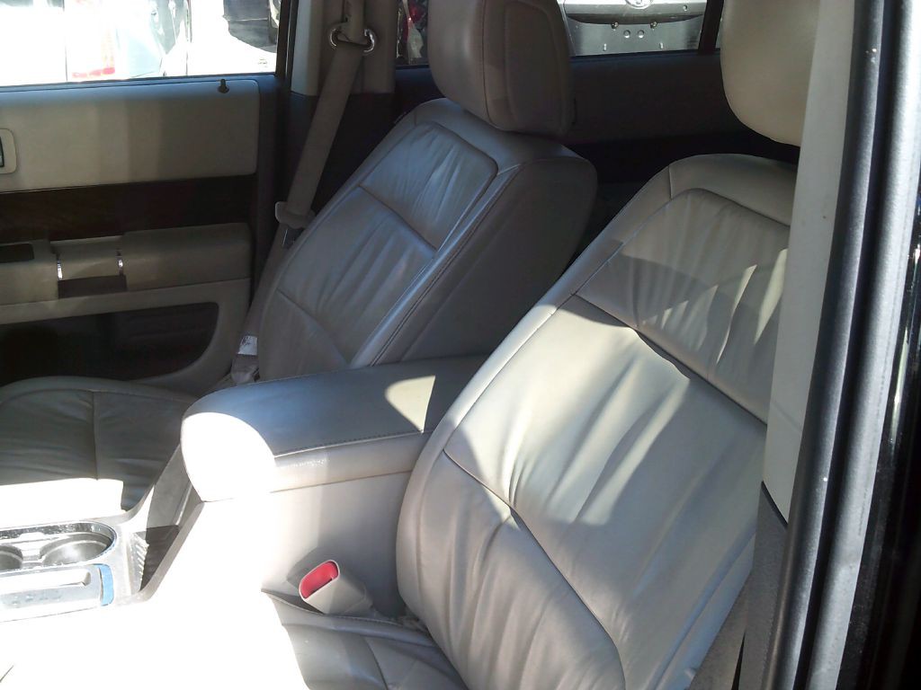2009 Ford Flex Image 10