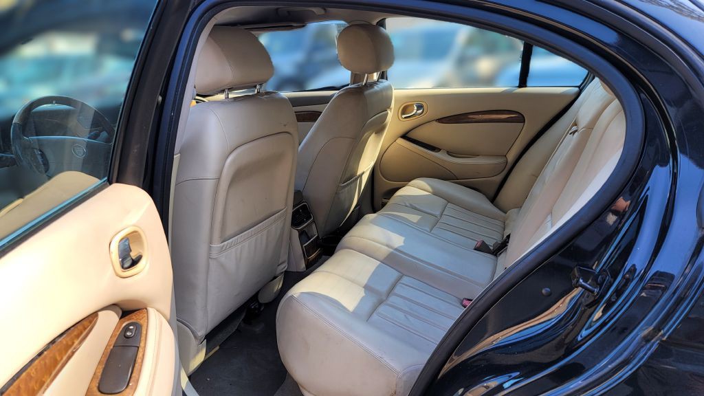 2003 Jaguar S-TYPE Image 10