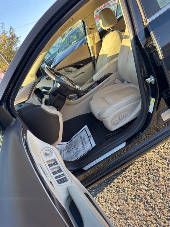 2015 Buick Lacrosse Image 9