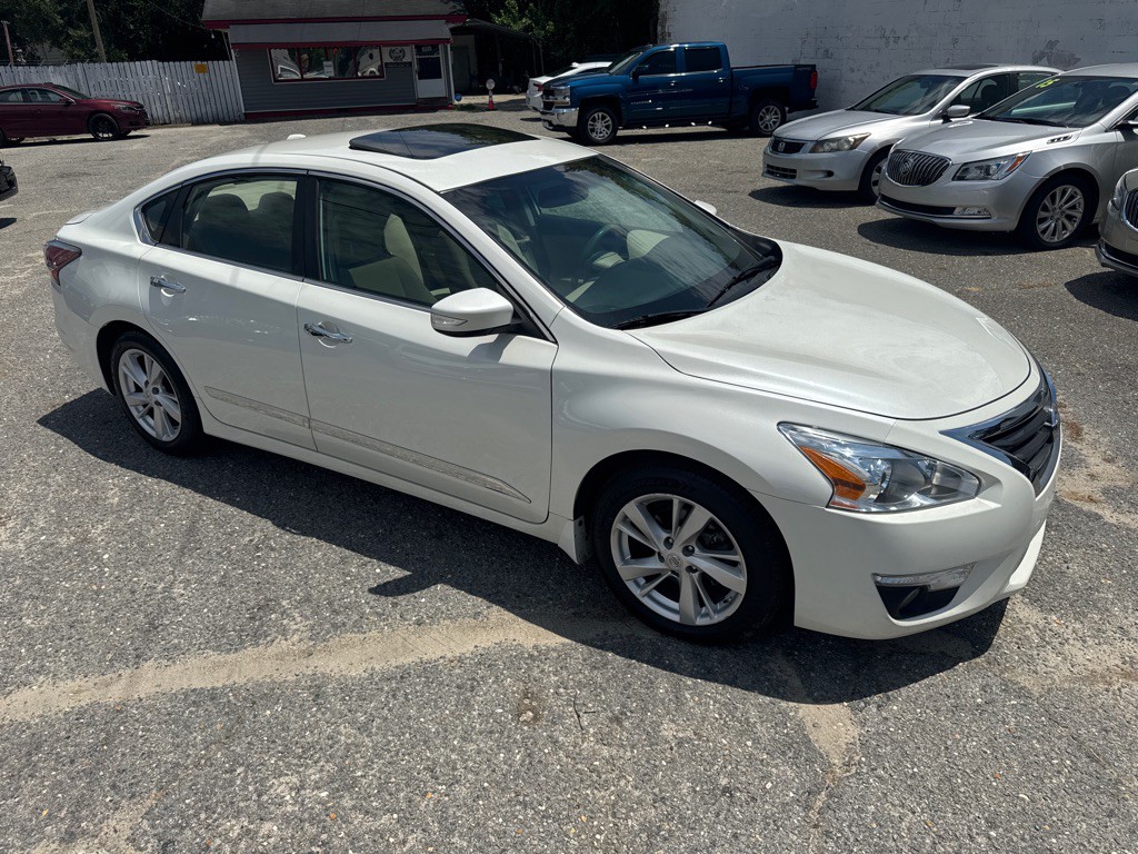 2015 Nissan Altima Image 2