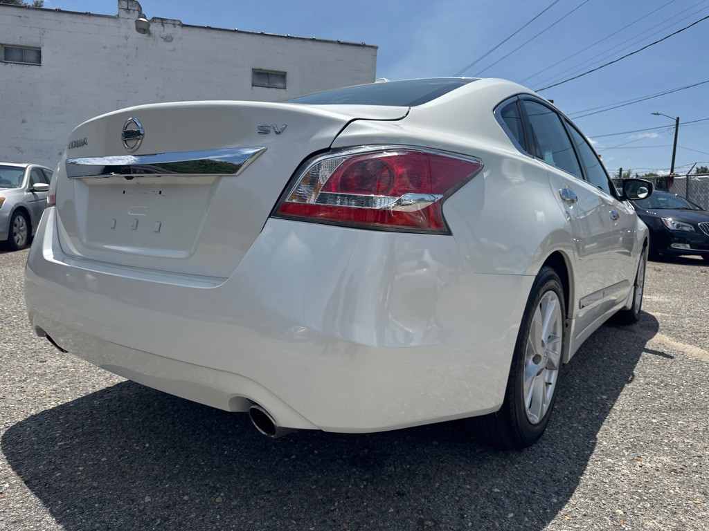 2015 Nissan Altima Image 5