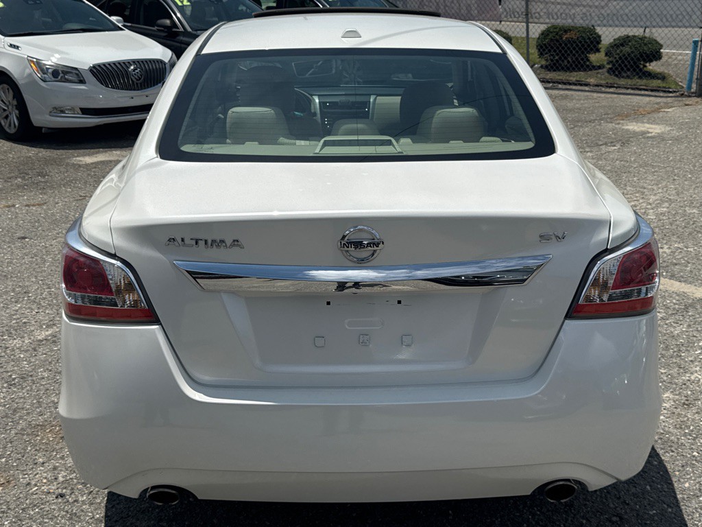 2015 Nissan Altima Image 6