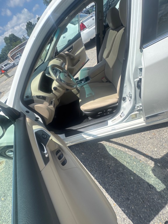 2015 Nissan Altima Image 12