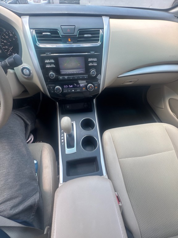 2015 Nissan Altima Image 20