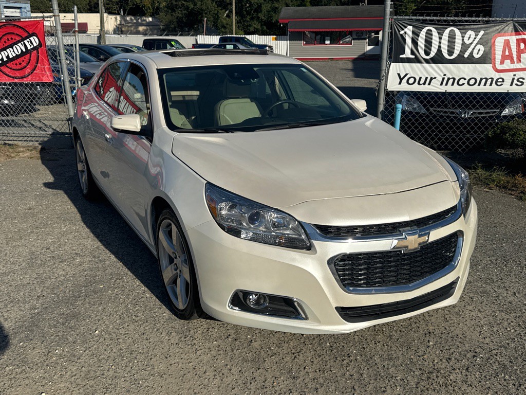 2014 Chevrolet Malibu Image 1