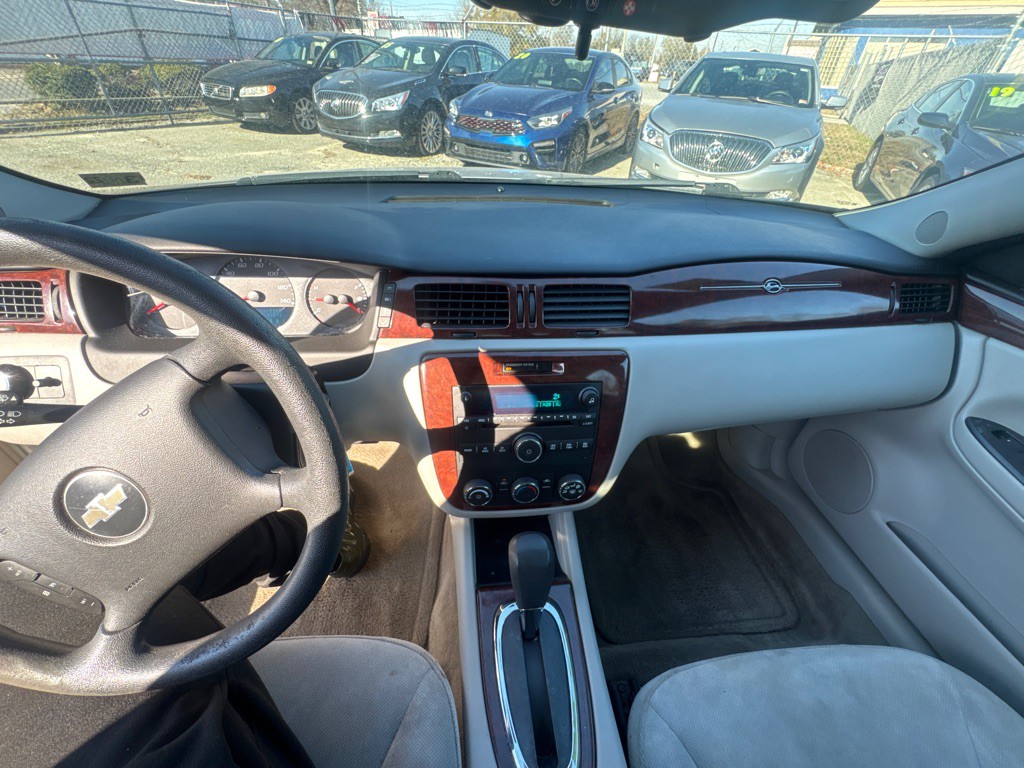 2008 Chevrolet Impala Image 16