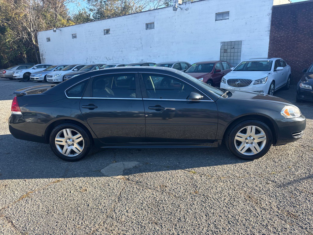 2013 Chevrolet Impala Image 2