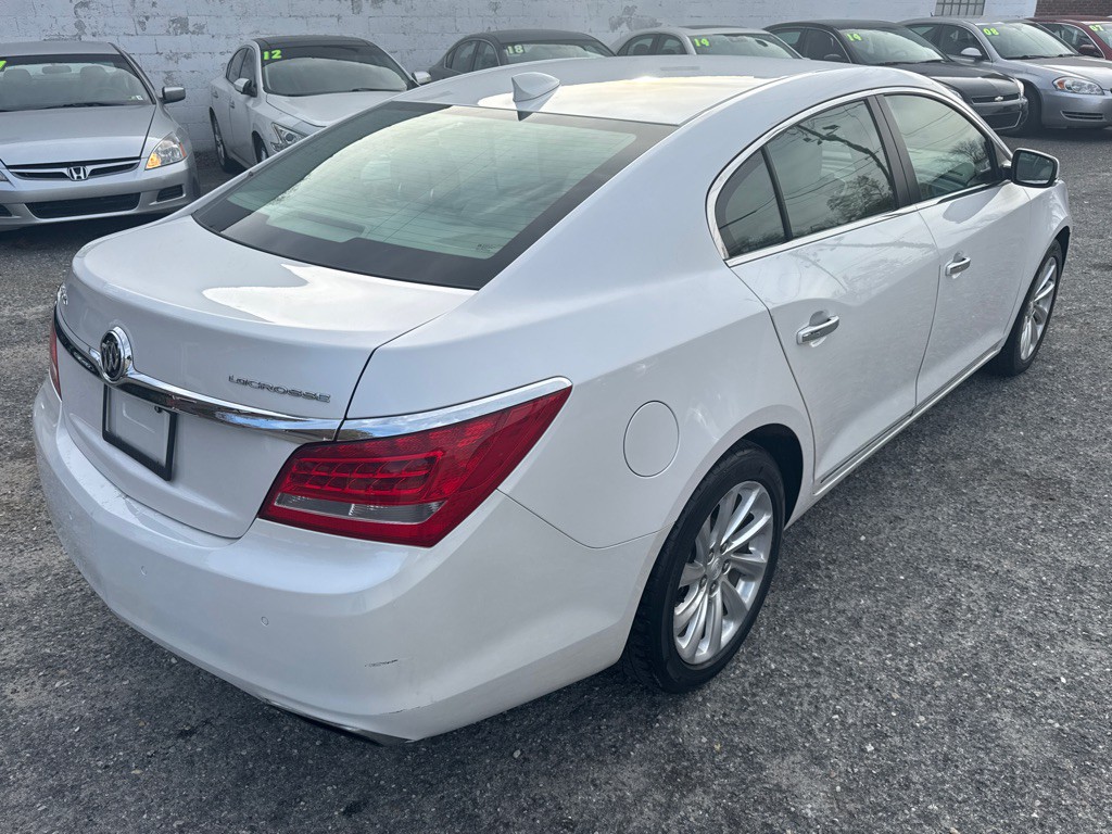 2016 Buick Lacrosse Image 3
